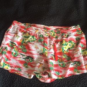 Cover up shorts L 🌞🌊 NWOT